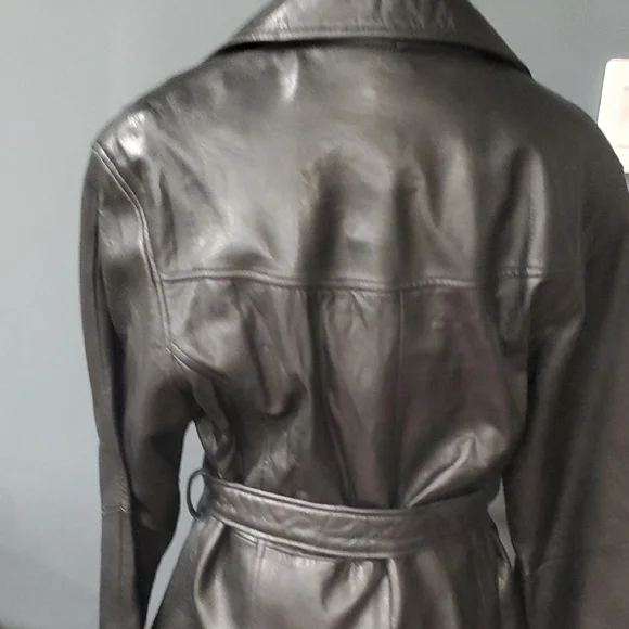 Coldbrook Classic Black Leather Belted Jacket - Picture 6 of 11